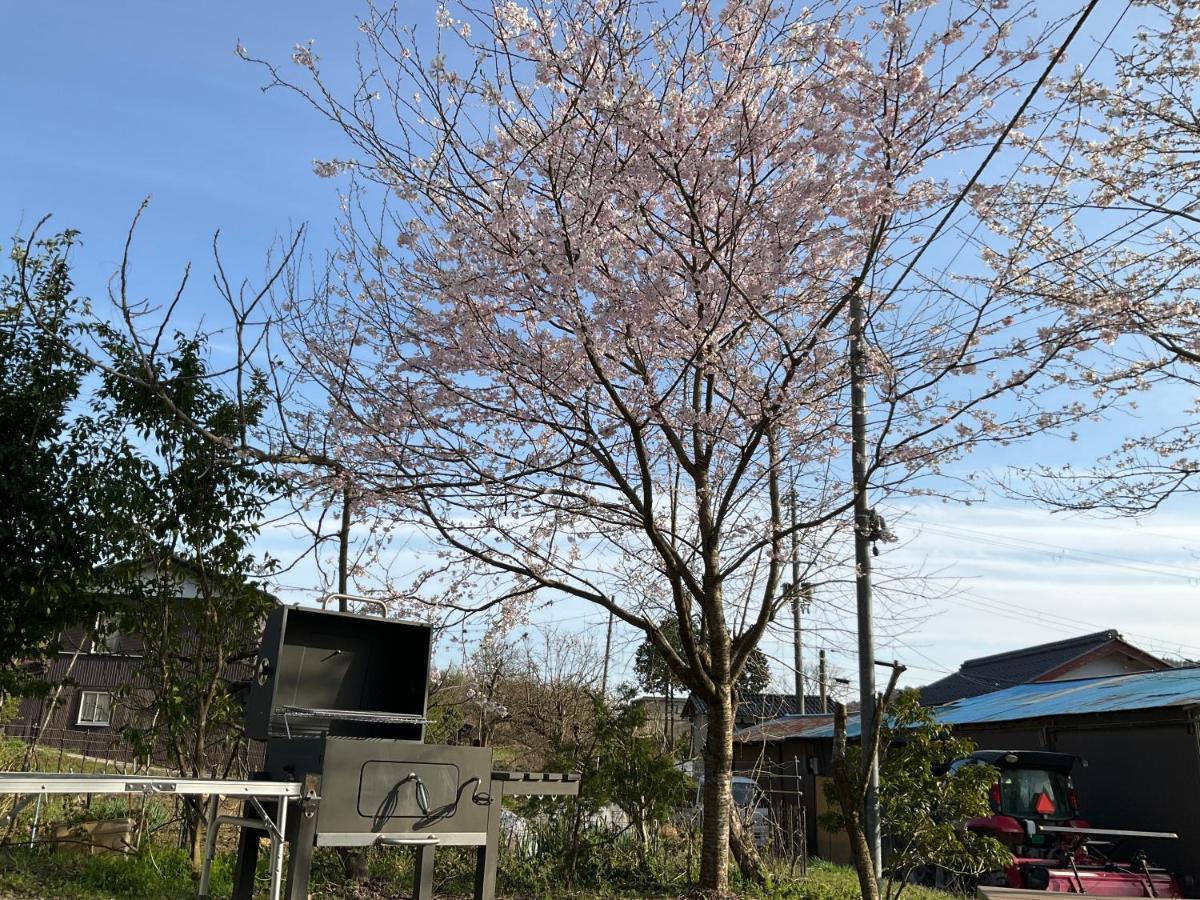 余呉の里山-ランプの宿-さくら Nagahama  Eksteriør bilde
